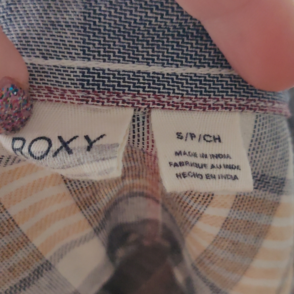 Roxy button up - Picture 2 of 3